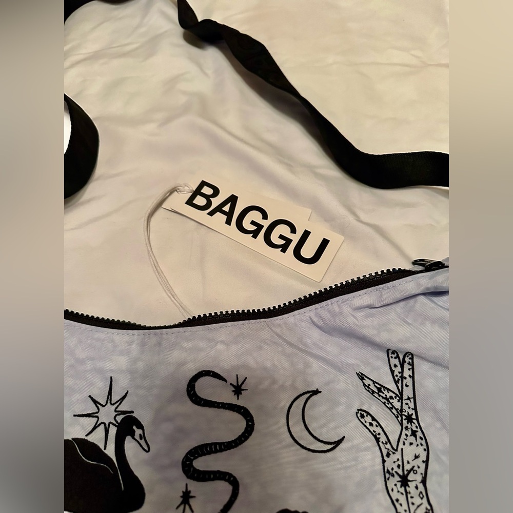 Baggu nylon crescent bag nwt - Picture 2 of 6